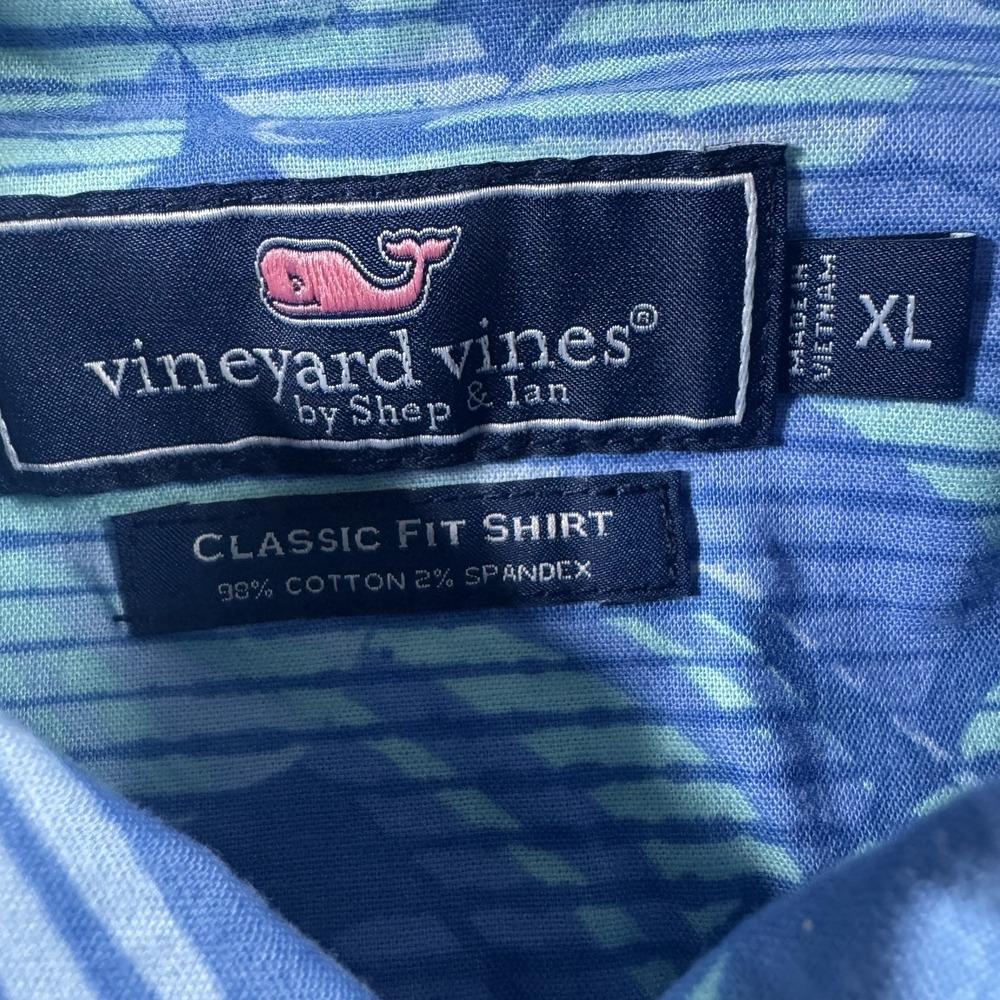 Vineyard Vine Classic Fit Hawaiian Camp Shirt Men's XL Blue Palms Short Sleeve - Picture 2 of 6